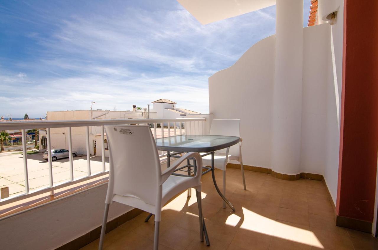 Hostal Manolo Garrucha Buitenkant foto