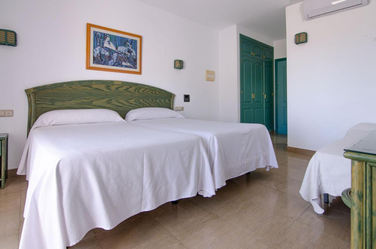 Hostal Manolo Garrucha Buitenkant foto