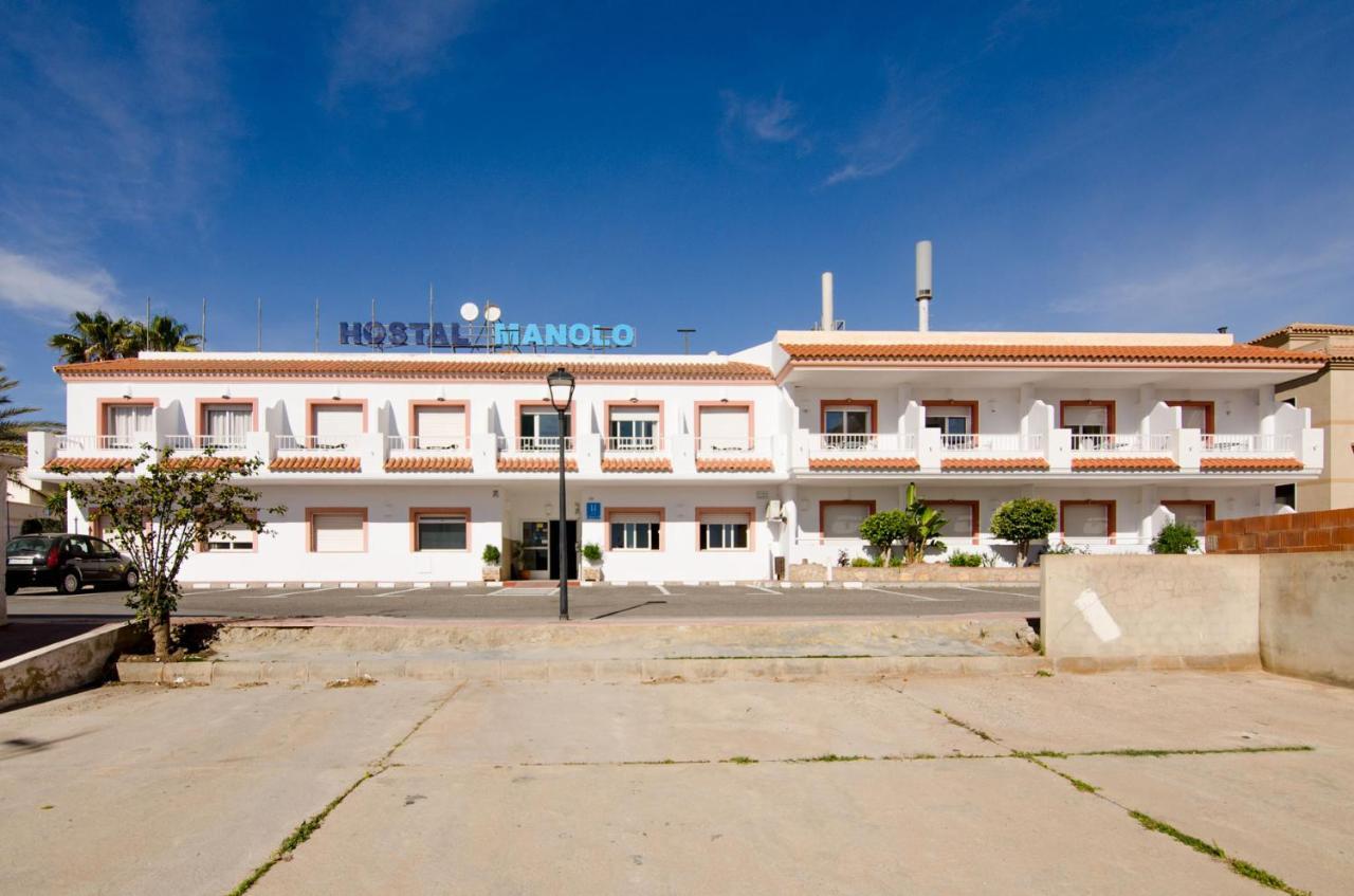 Hostal Manolo Garrucha Buitenkant foto