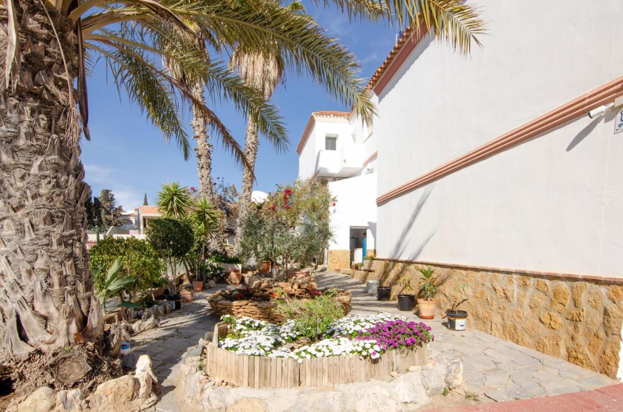 Hostal Manolo Garrucha Buitenkant foto