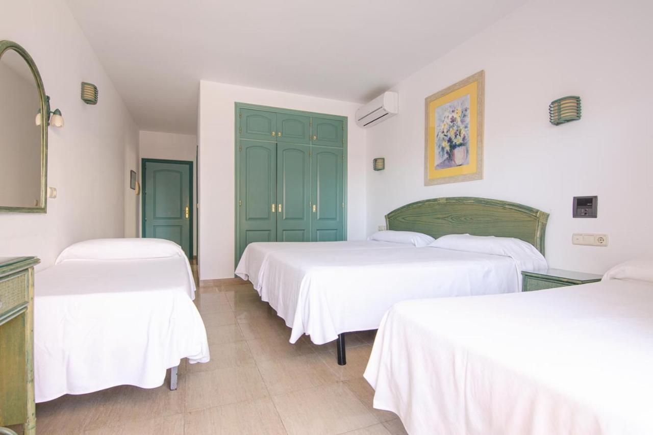 Hostal Manolo Garrucha Buitenkant foto