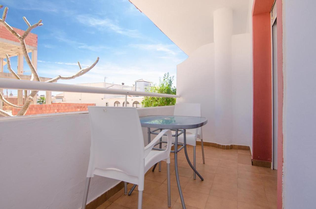 Hostal Manolo Garrucha Buitenkant foto