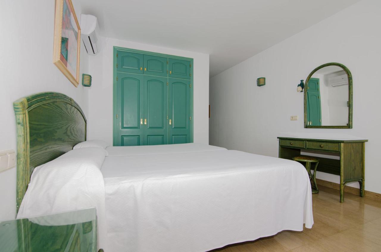 Hostal Manolo Garrucha Buitenkant foto
