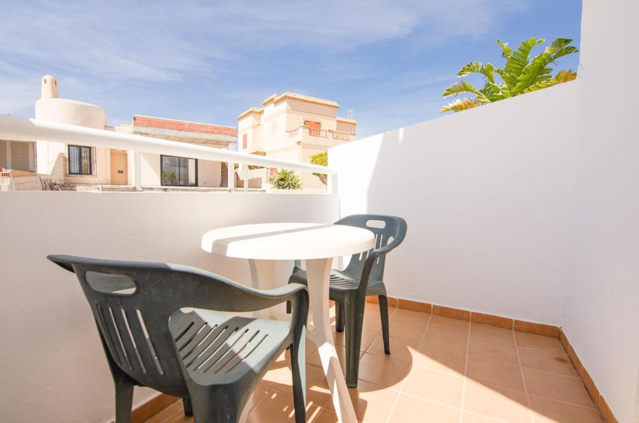 Hostal Manolo Garrucha Buitenkant foto