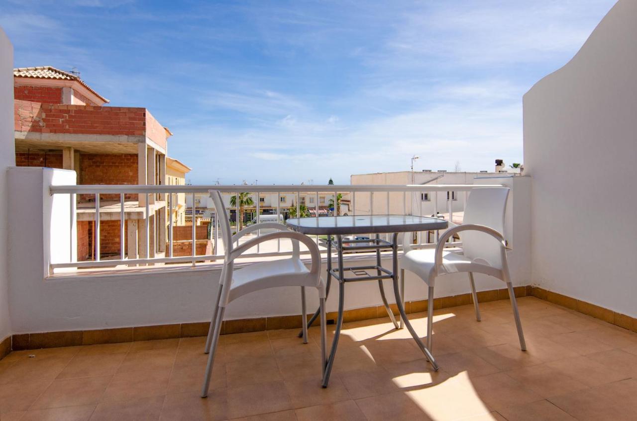 Hostal Manolo Garrucha Buitenkant foto
