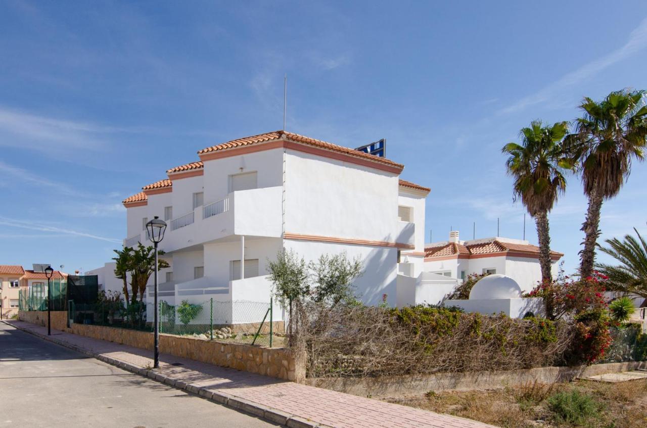 Hostal Manolo Garrucha Buitenkant foto