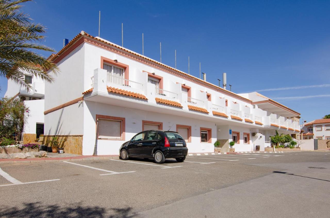 Hostal Manolo Garrucha Buitenkant foto