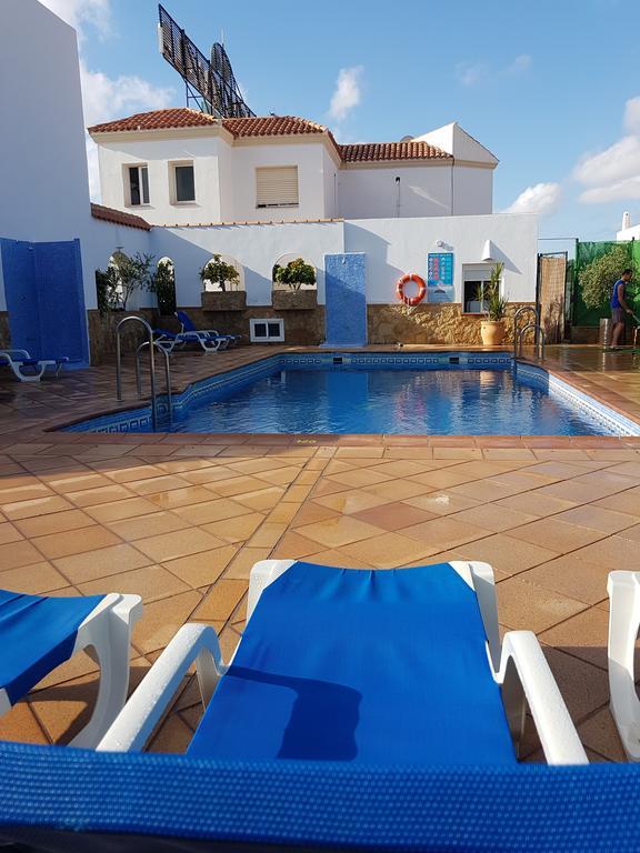 Hostal Manolo Garrucha Buitenkant foto